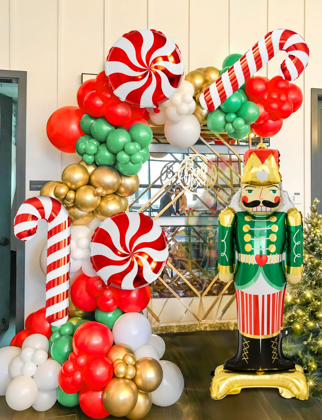 125PCS Christmas Balloon Garland Arch Kit - Red, Sage Green, Gold, White Sand with Nutcracker, Candy Cane Foil Balloons for Indoor Party Decor