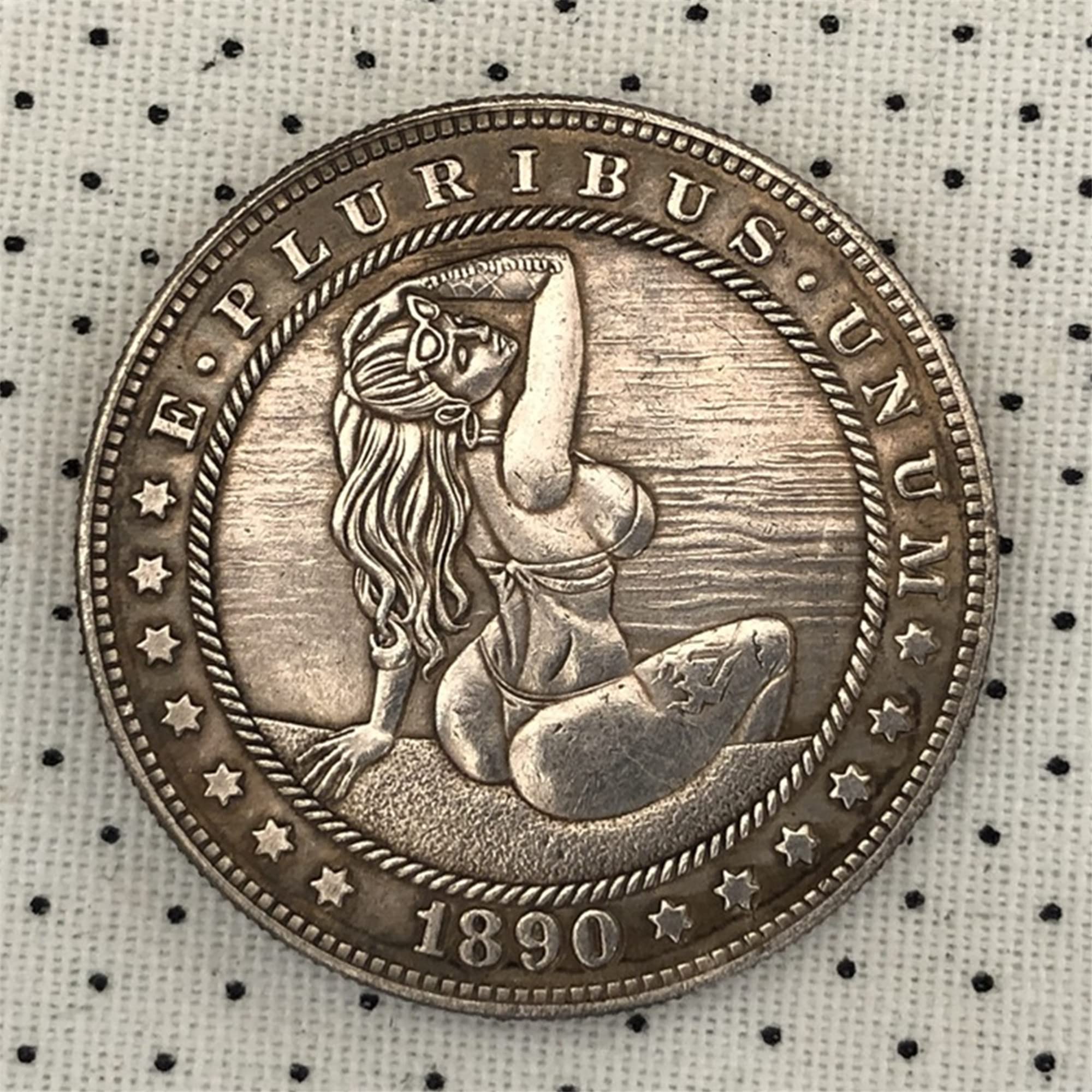 1890 Morgan Commemorative Silver-Plated Brass Coin – Collectible Replica in Protective Case