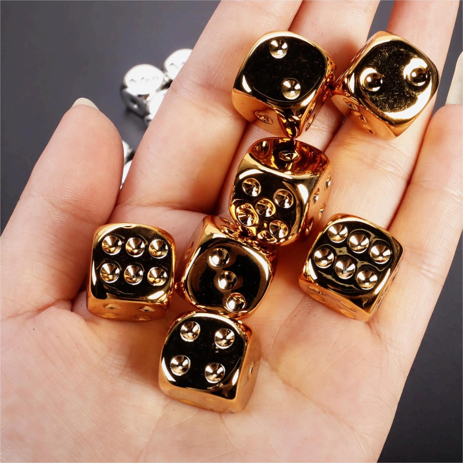20-Piece 16mm Gold and Silver Plastic Dice Set – Rounded Corners for Tabletop Games, Teaching & Party Fun
