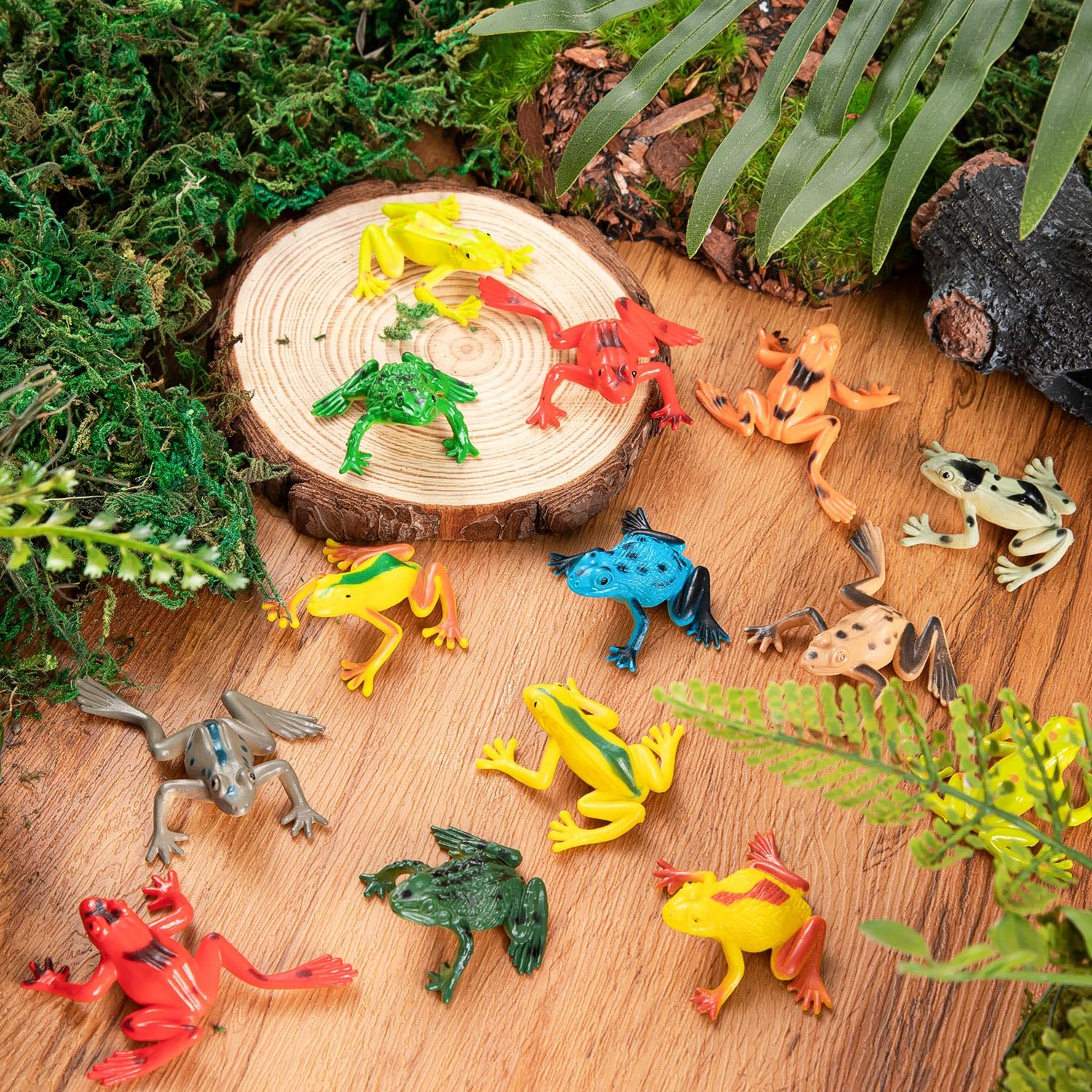 36 Mini Plastic Frog Toys – Realistic Small Frog Figures for Kids, Bulk Set for Dioramas, Sensory Play, and Bath Fun