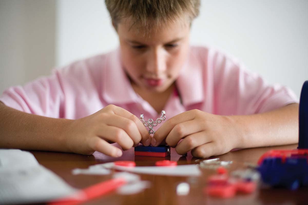 4M Magnet Science Kit – 10 Experiments & Games to Explore Magnetism (Ages 8+)