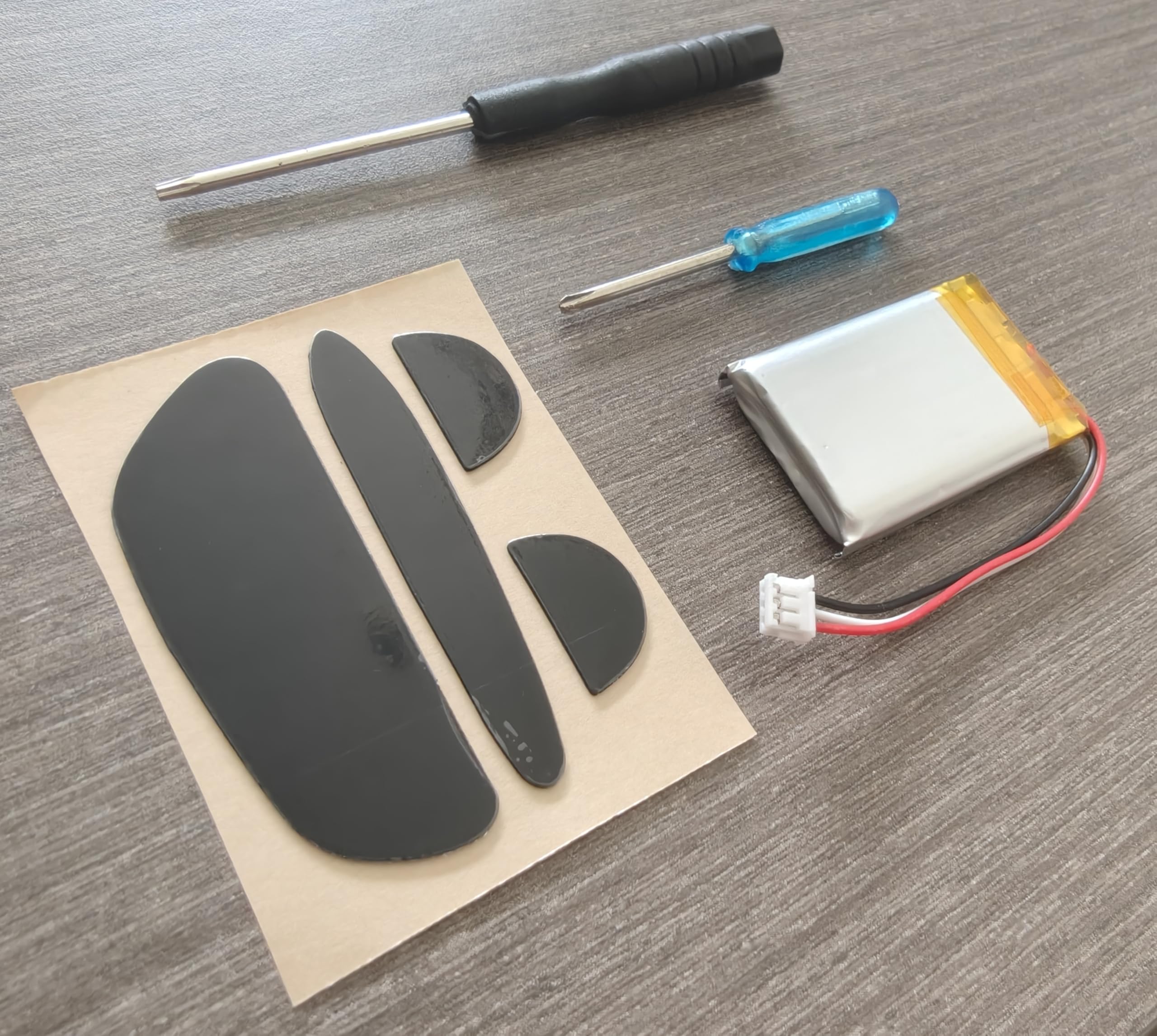 680mAh Ni-MH Replacement Battery for Logitech MX Master 1/2/2s Wireless Mouse with Mouse Feet and Tools