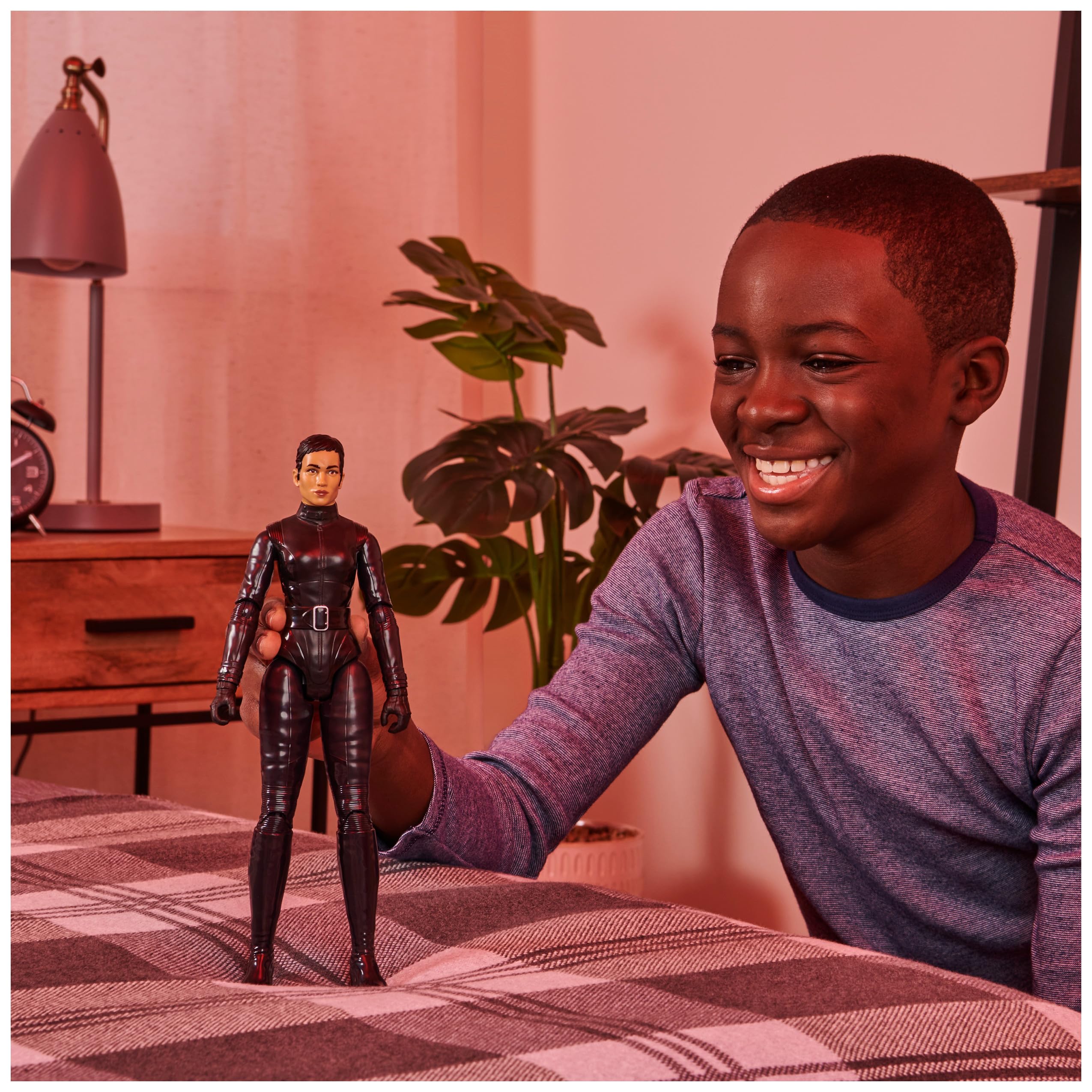 Selina Kyle 12-Inch Action Figure – The Batman Movie Collectible by DC Comics, for Kids Ages 3+