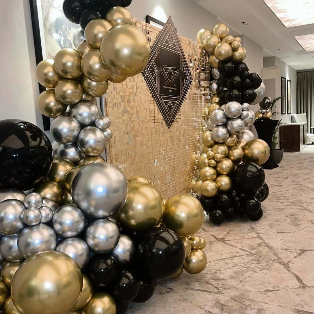 ADOINBY 142-Piece Metallic Black Gold Silver Balloon Arch Kit for Party Decor