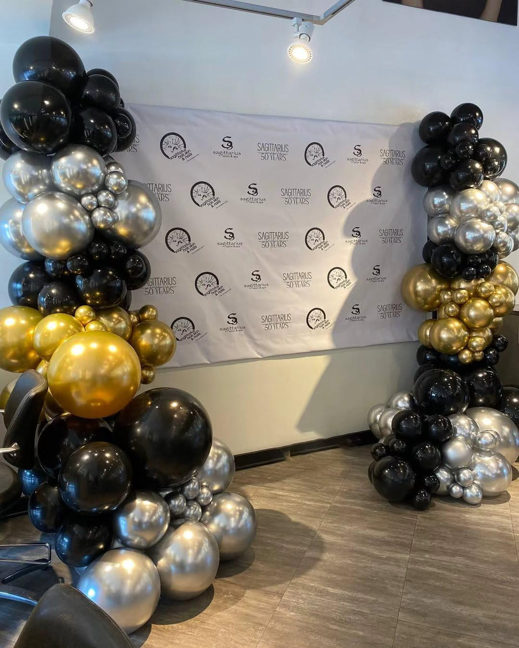 ADOINBY 142-Piece Metallic Black Gold Silver Balloon Arch Kit for Party Decor
