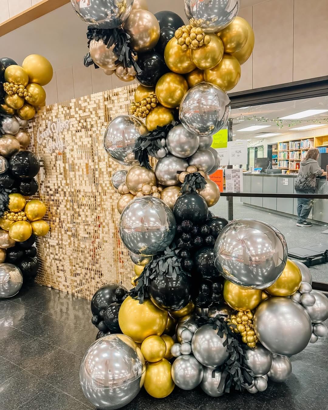 ADOINBY 142-Piece Metallic Black Gold Silver Balloon Arch Kit for Party Decor