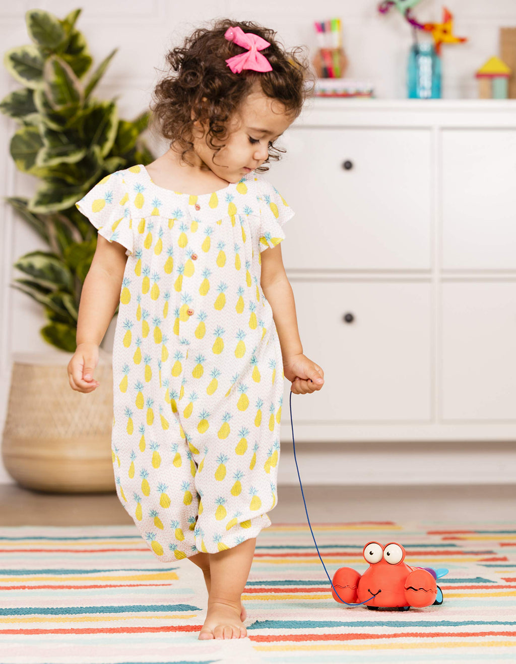 B. Toys Pinchy Pat Pull-Along Lobster – Clacking, Wiggling Walking Toy for Toddlers 18M+