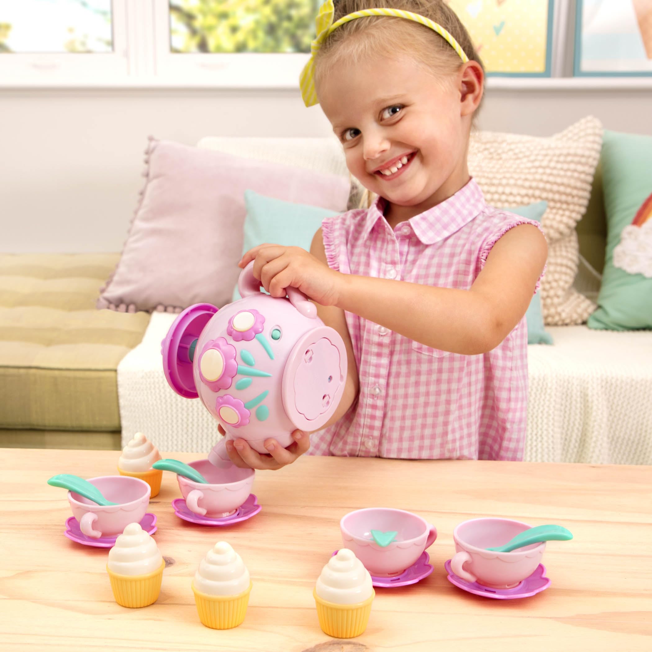 Battat Play Circle Singing Teapot Musical Tea Party Set – 17 Pieces, Ages 3+