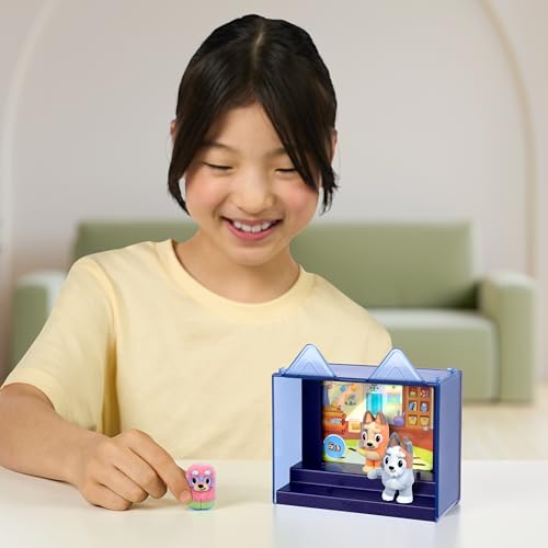 Bluey Fuzzies Episode Pack: Grannies – 3 Flocked Mini-Figures, Display Case, and Trading Card