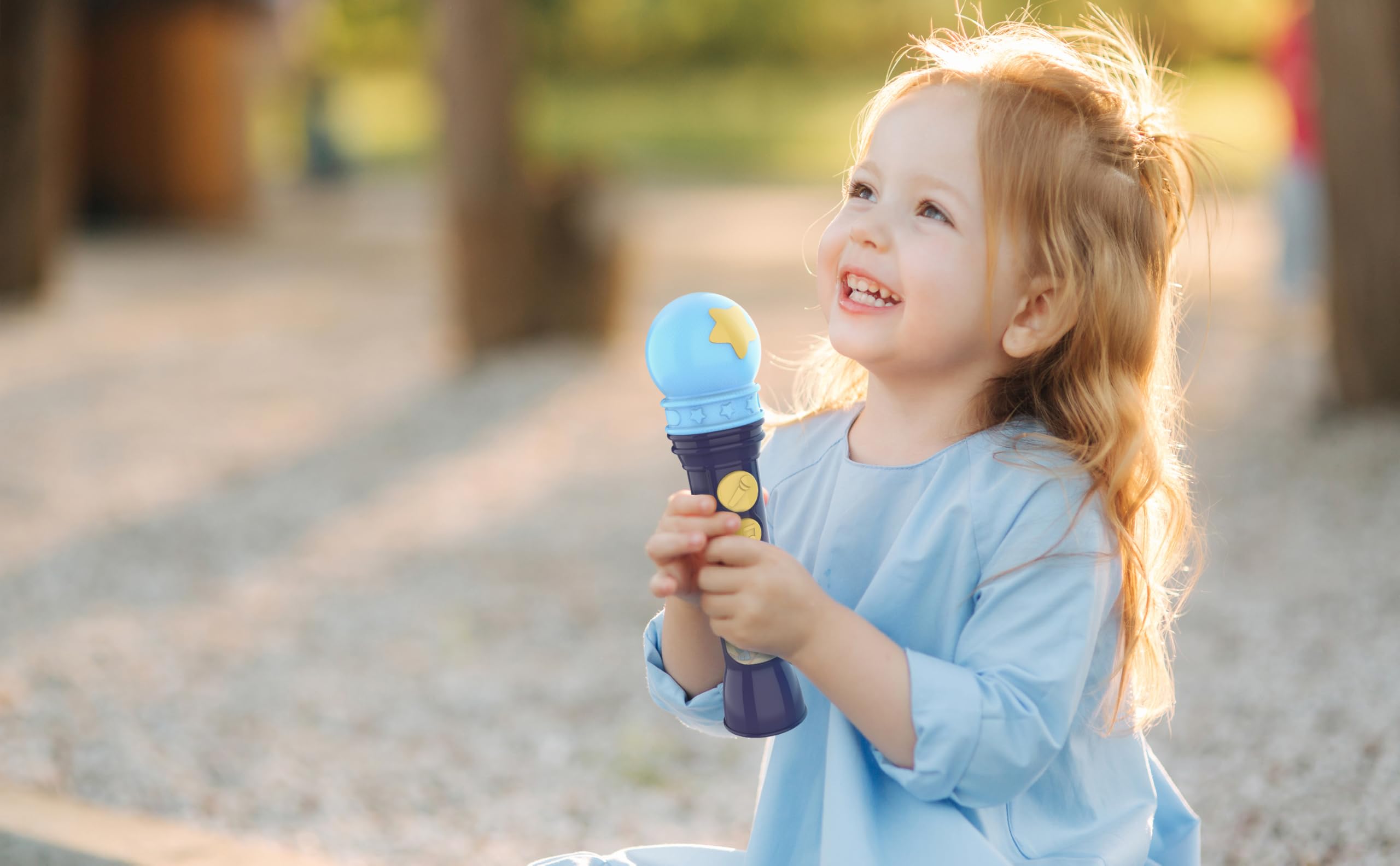 Bluey Toy Microphone for Toddlers – Amplifies Voice, Plays Theme Song, Flashing Lights
