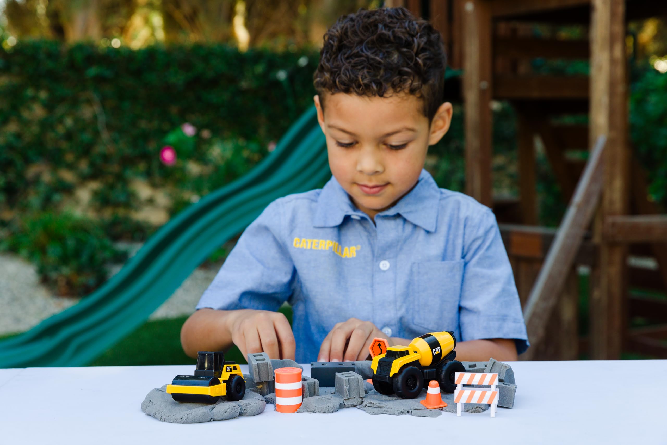 CAT Dig N' Build Concrete Playset – 2 Vehicles, 10 oz Moldable Compound, for Ages 3+