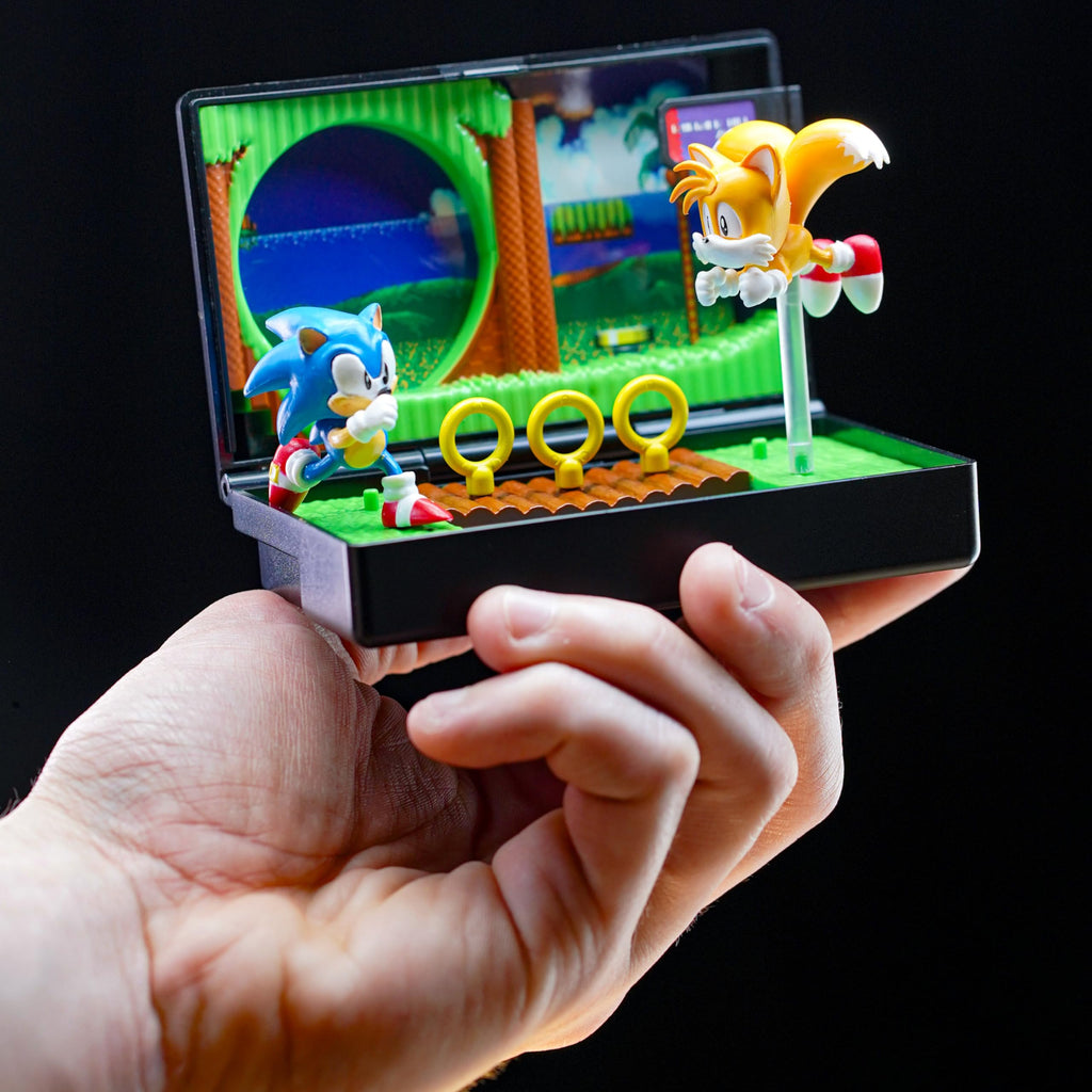 Console Heroes Sonic 2 Diorama Playset: Sonic & Tails Figures, Emerald Hill Zone Scene (Retro Genesis Cartridge)