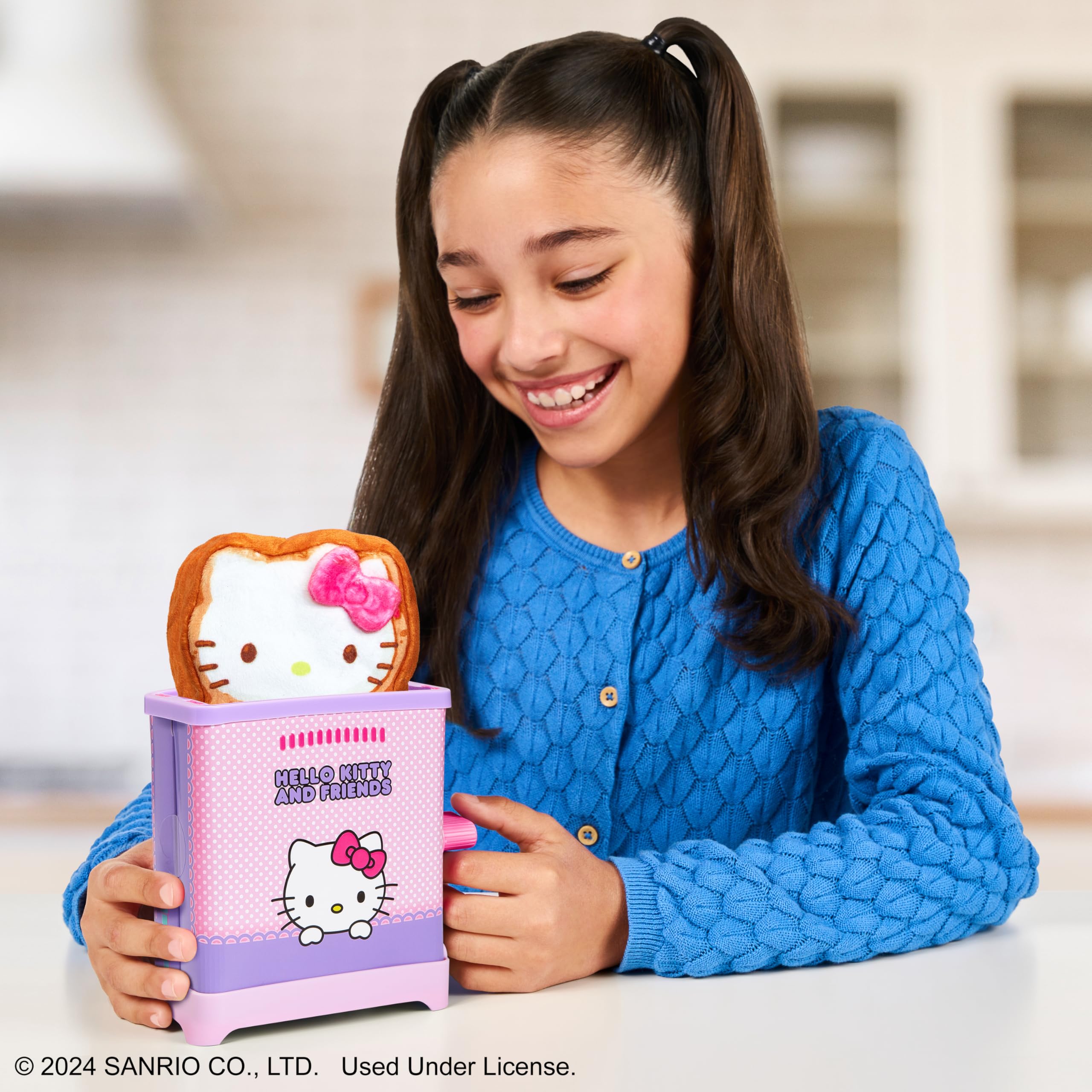 Cookeez Makery Hello Kitty and Friends Toasty Treatz Toaster - Surprise Scented Plush Toy with 6 Collectible Characters