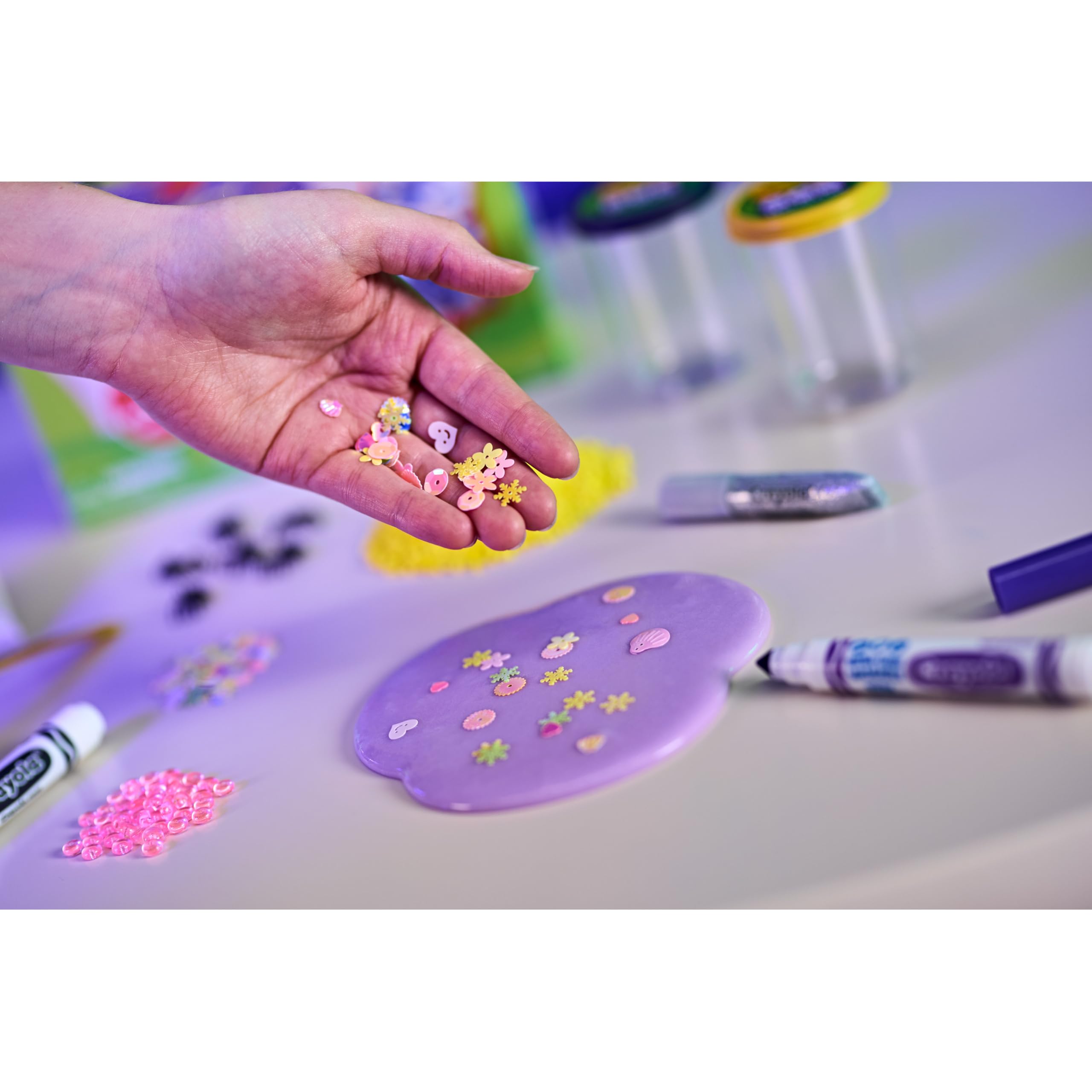 Crayola Mystery Goo Making Kit – DIY Slime Craft for Kids, Sensory Putty with Surprise Mix-Ins