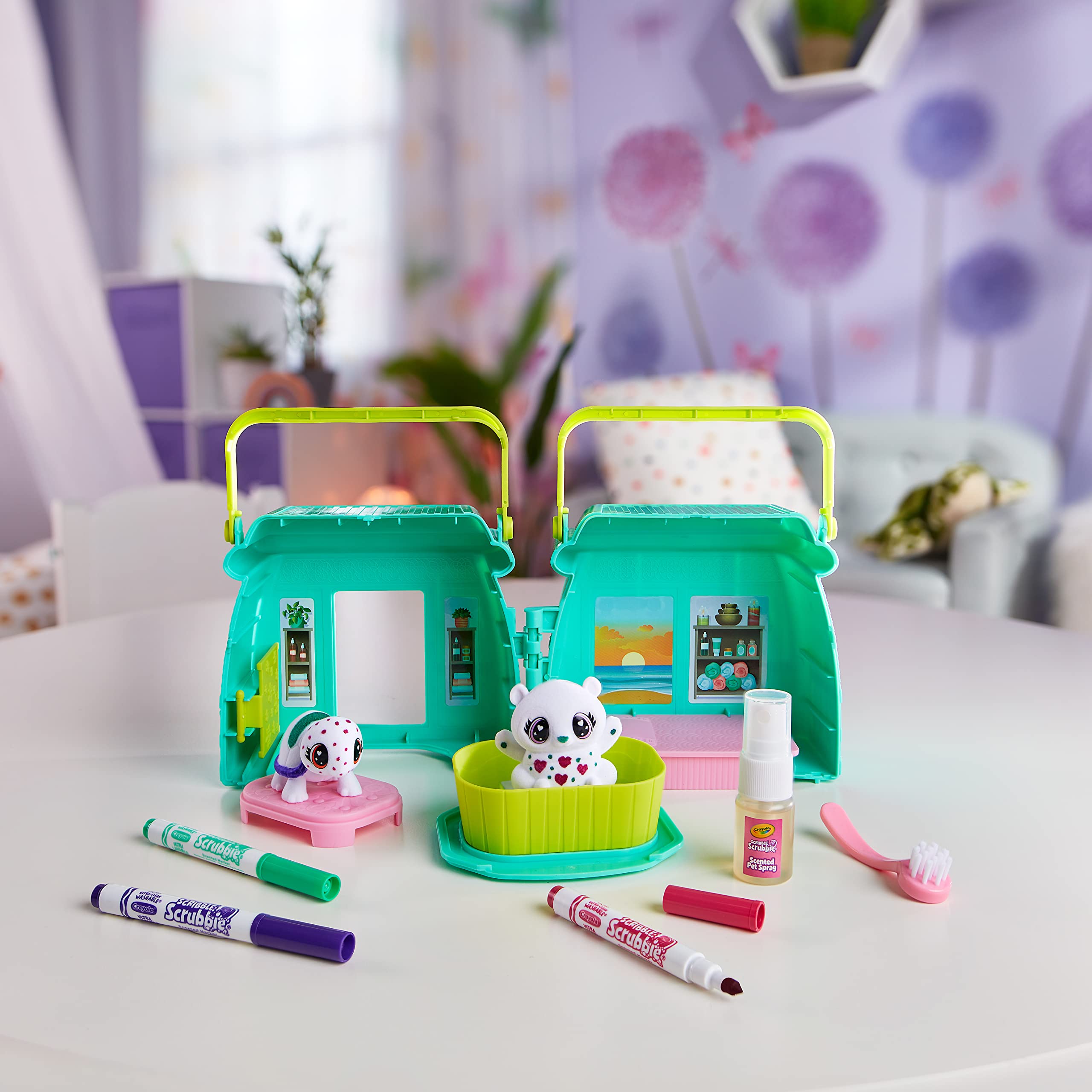 Crayola Scribble Scrubbie Pets Scented Spa – Color, Wash, and Recolor Two Fuzzy Pets with Scented Markers