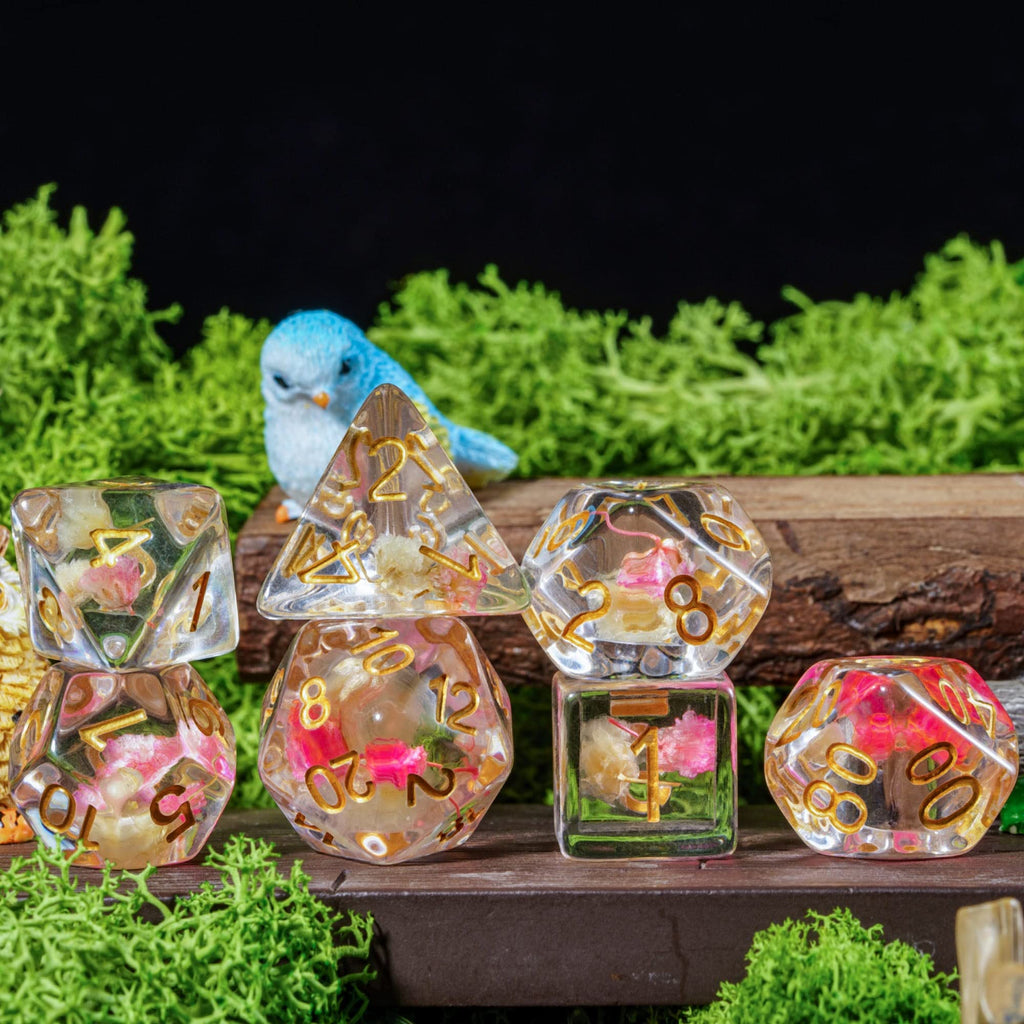 Cusdie 7-Die DND Dice Set with Real Flower Filling – Rose/White with Golden Numbers