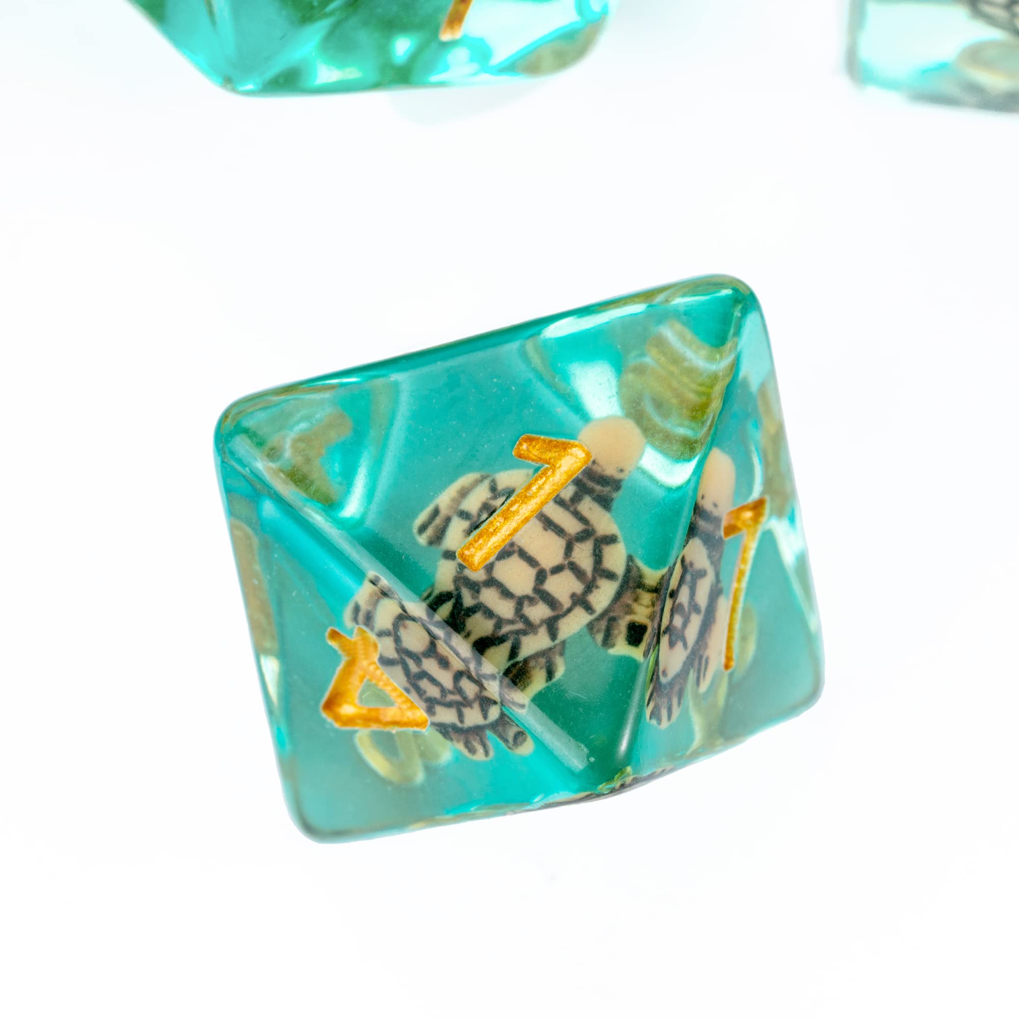 Cusdie Brown Turtle DND Dice Set – 7 Polyhedral Dice with Animal Inside