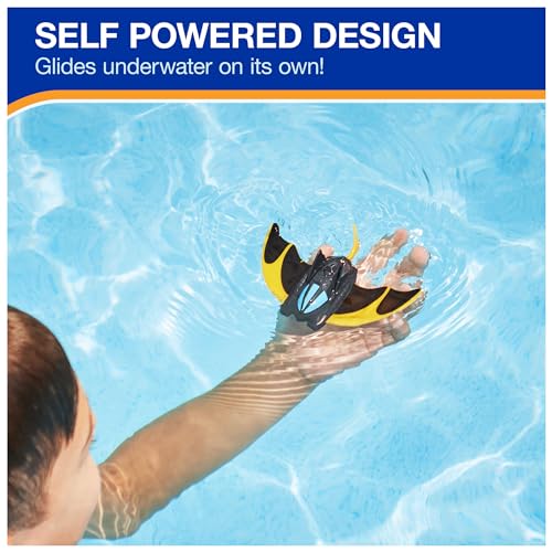 DC Batman Zoom-A-Rays Pool Toys – 2-Pack Self-Powered Underwater Gliders for Kids 5+