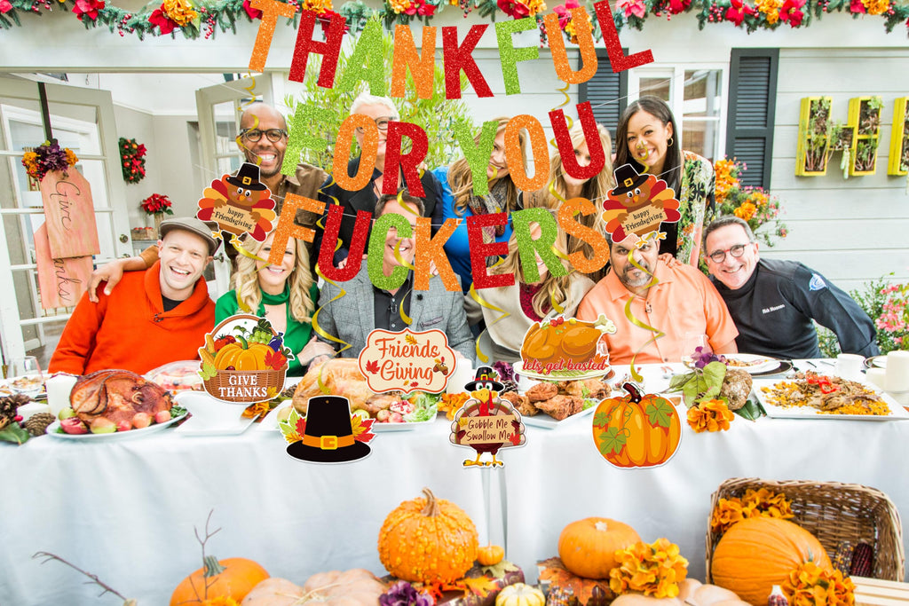 Deneo Glitter Thankful for You Banner – Pre-Assembled Friendsgiving Decoration for Mantel, Fireplace & Wall