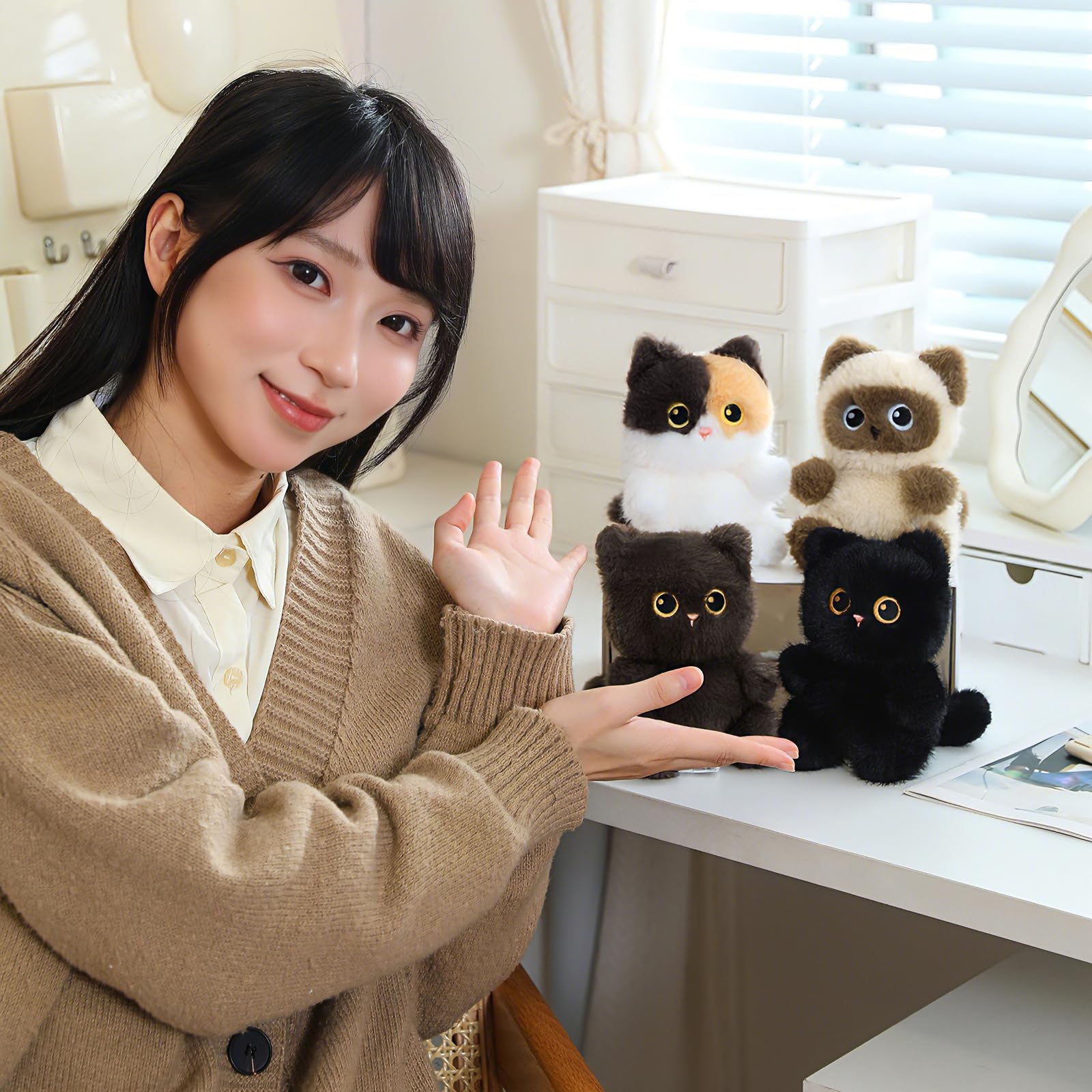 Ditucu Palm-Sized Calico Cat Stuffed Animal – 6 Inch Soft Plush Toy with Beaded Belly, Cute Gift for Kids and Cat Lovers