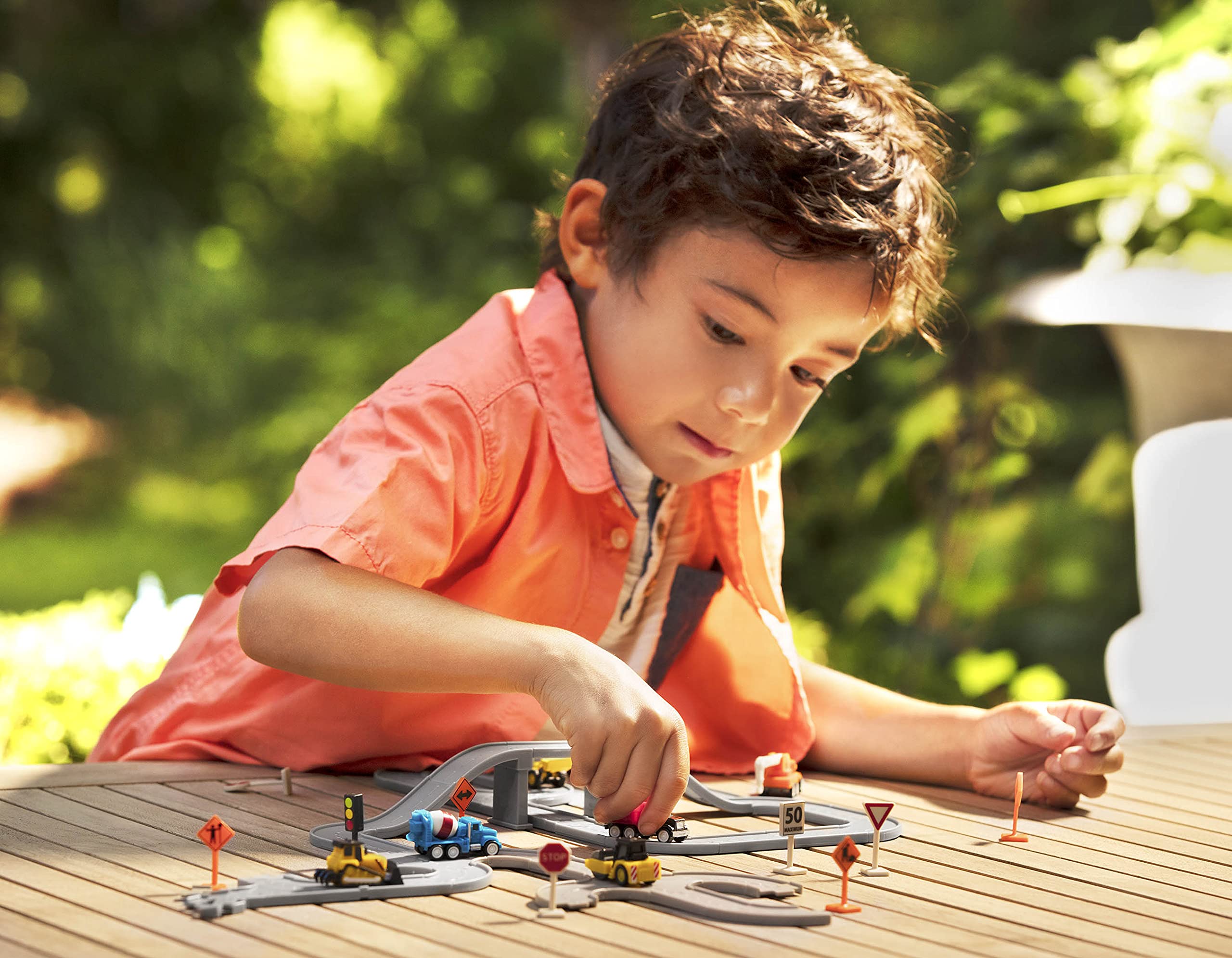 Driven by Battat 57-Piece Construction Toy Playset – 6 Mini Trucks, Tracks & Signs, Ages 3+