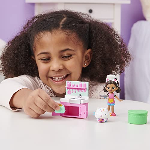 Gabby's Dollhouse Lunch and Munch Kitchen Set - Pretend Play Cooking Set with Action Figure and Surprise Accessory