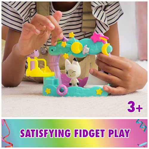 Gabby's Dollhouse Pandy Paws Dreamy Balcony Playset - 8 Pieces with Toy Figures & Accessories for Kids 3+