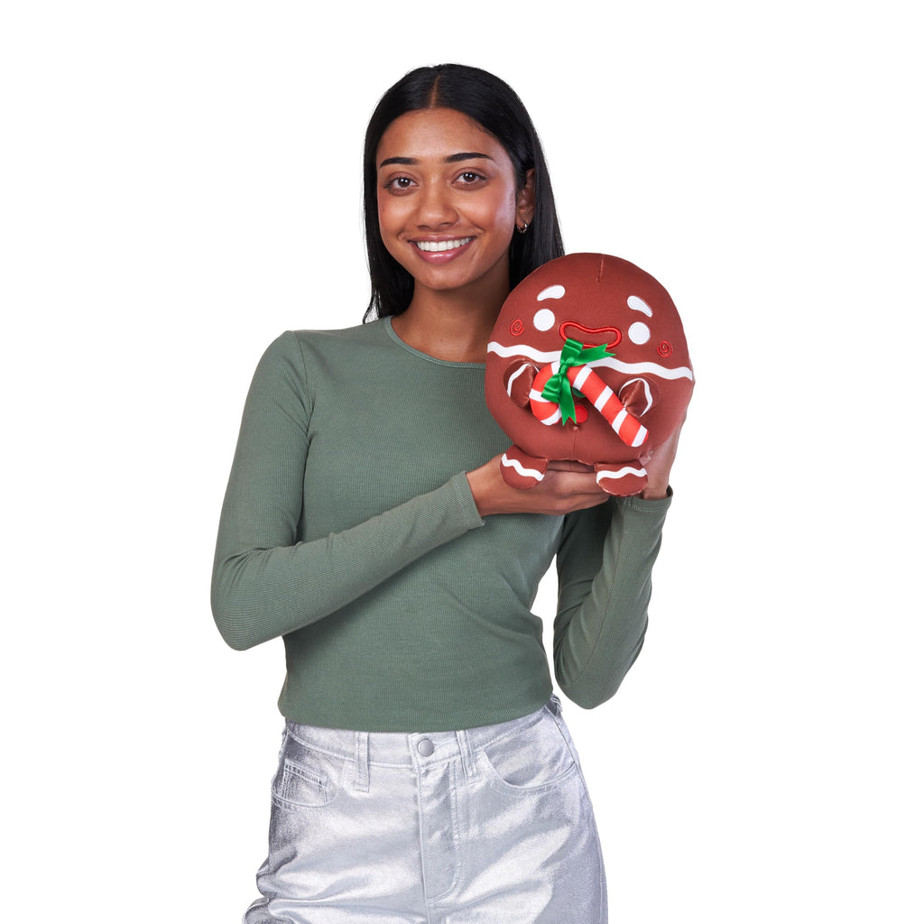 Ginger the Gingerbread Man Snackle Plush – 8-Inch Soft Toy with Candy Cane, Christmas Series 2 by ZURU