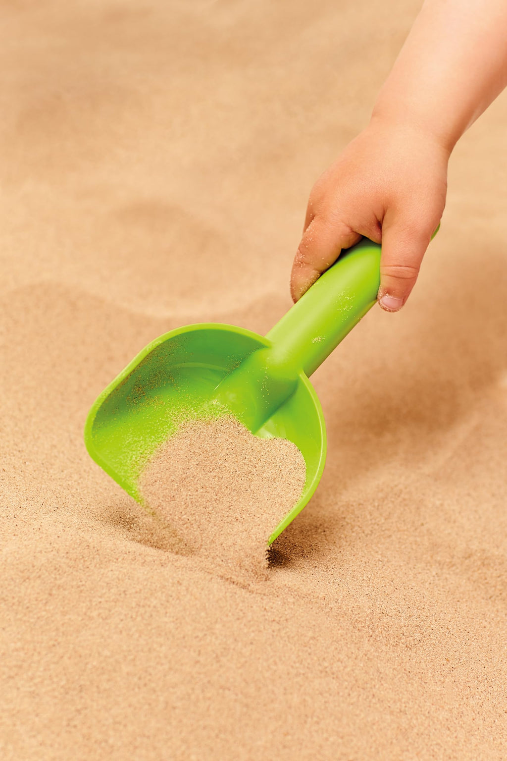 Hape Beach Basics Sand Toy Set – Bucket, Sifter, Rake, and Shovel for Toddlers 18M+