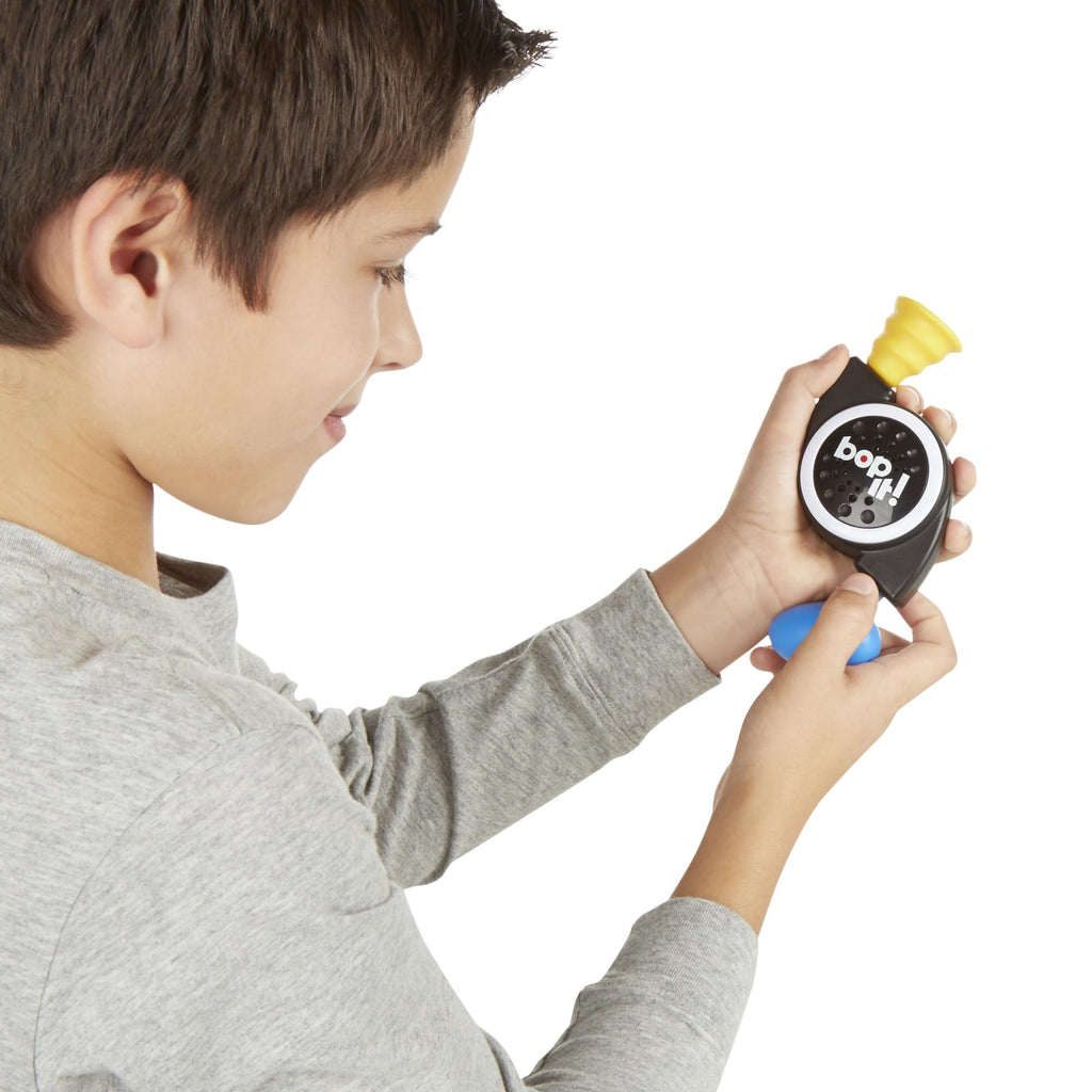 Hasbro Gaming Bop It! Micro Series – Compact Electronic Game for Party Play, Ages 8+