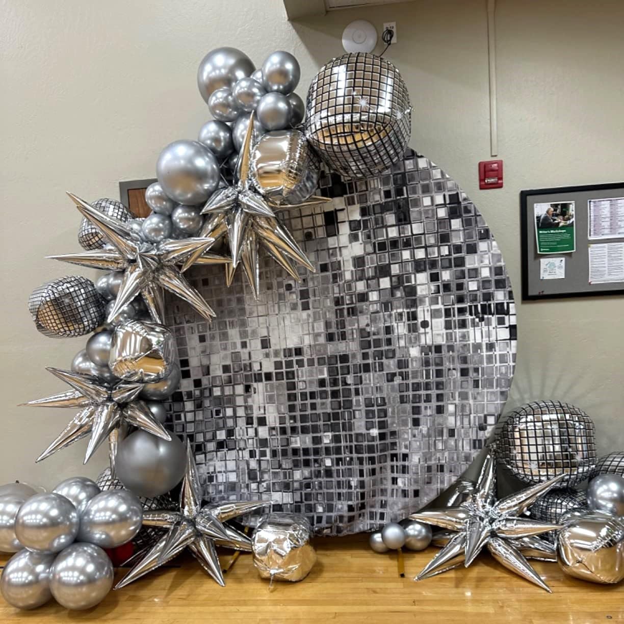 HILAVO 16-Piece Disco Ball Balloons Set - Metallic Silver Foil Balloons for Retro Party Decor
