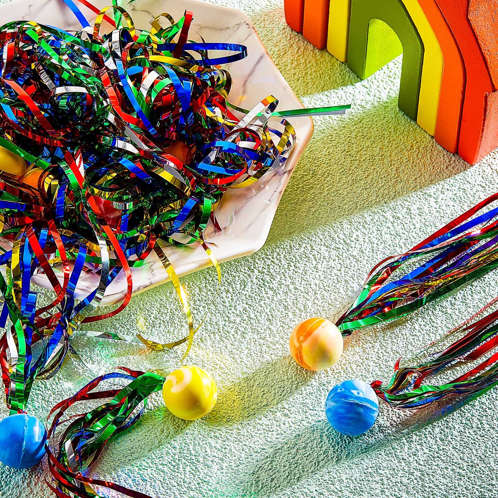Hungdao 30 Pack Bouncy Balls with Streamers - Large Rubber High Bounce Balls for Party Favors, Piñata Fillers, Classroom Rewards