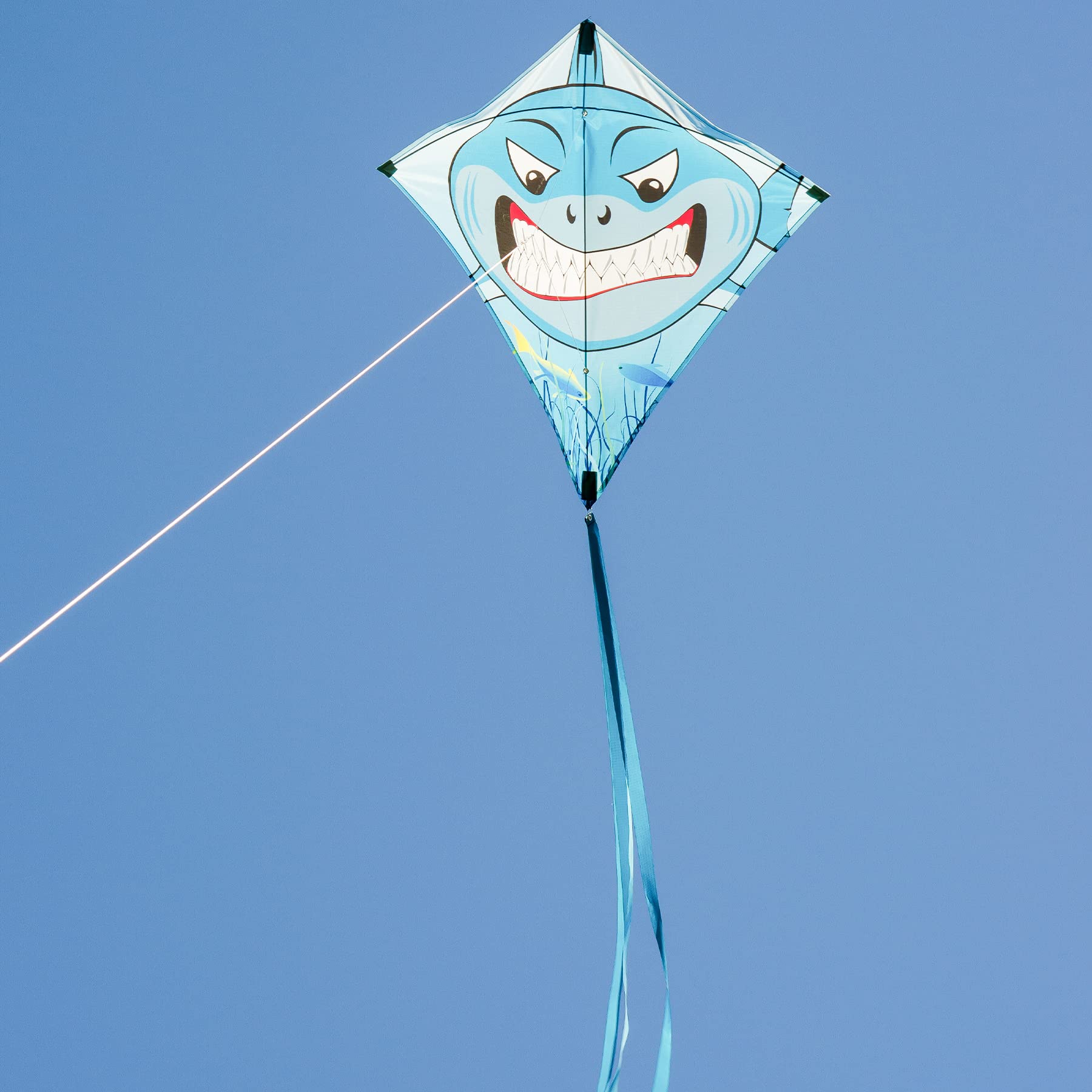In the Breeze 30-Inch Shark Diamond Kite – Colorful, Easy-Flying Outdoor Kite for Kids & Beginners