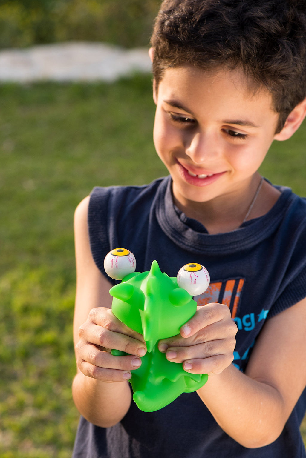 IPIDIPI TOYS Flippy Dragon Squishy Toy – Eye Popping Stress Relief Fidget for Kids & Adults