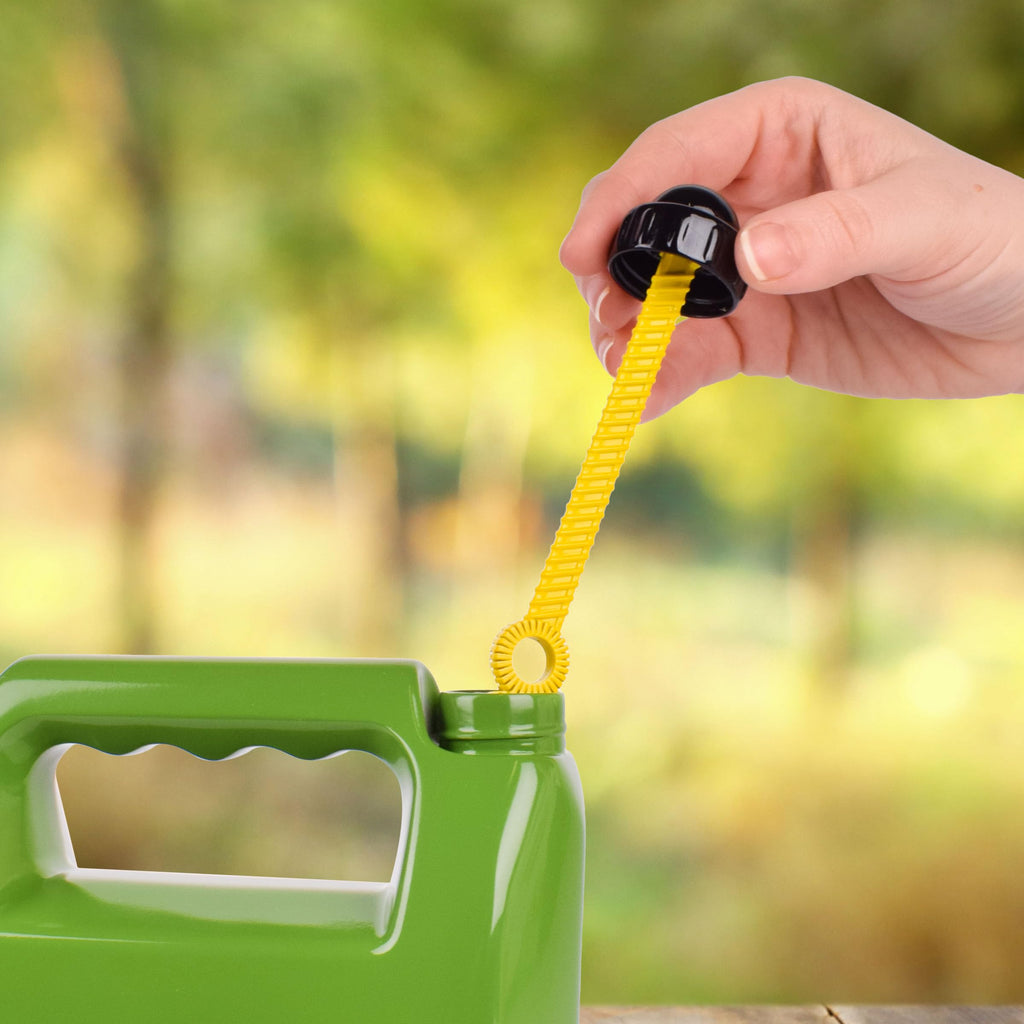 John Deere Bubble Can 24oz Outdoor Bubble Solution with Pouring Spout and Wand