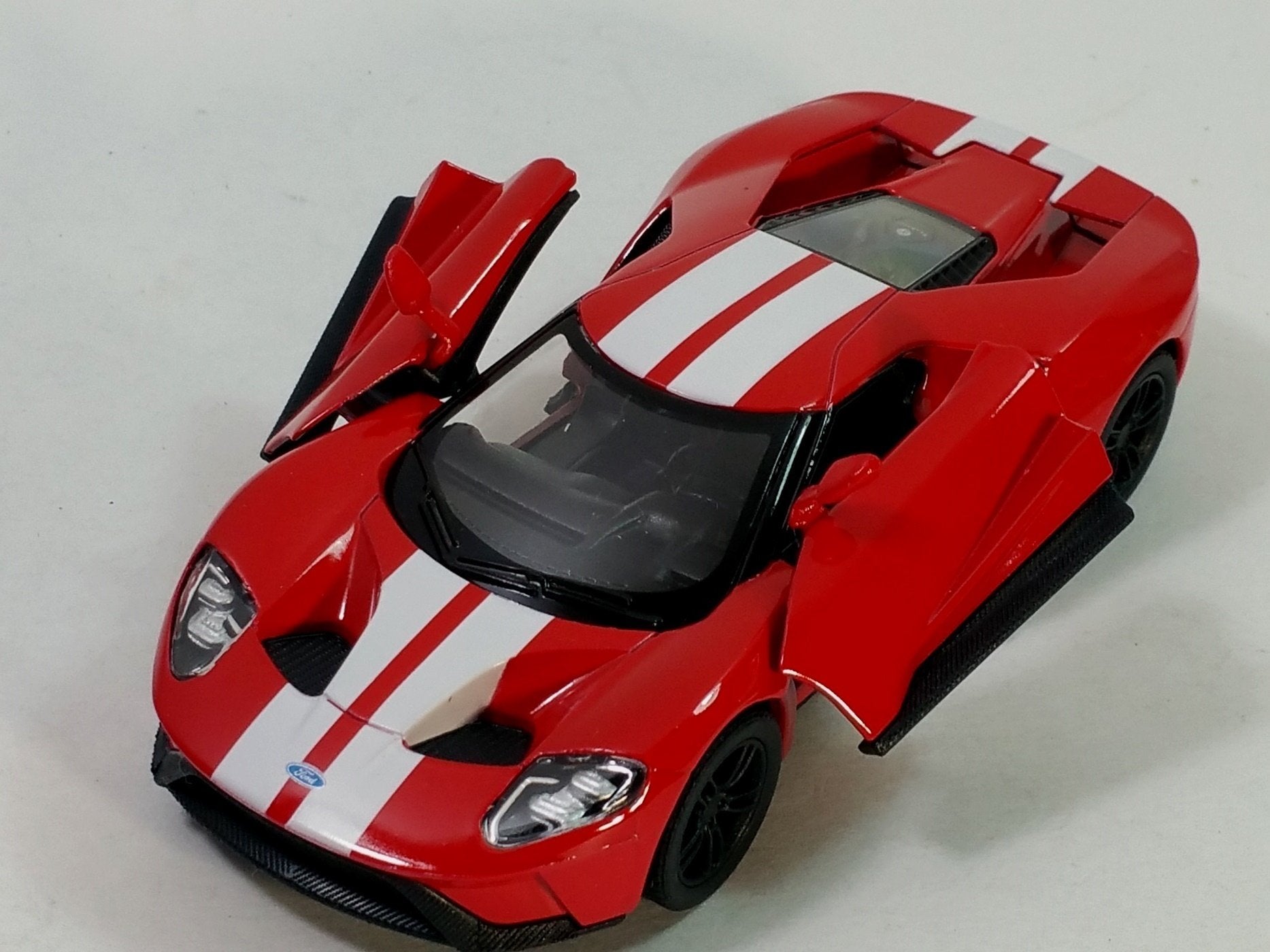 KiNSMART 2017 Ford GT 1:38 Scale Die-Cast Model – Red Race with Stripes, 5" Pull-Back Toy