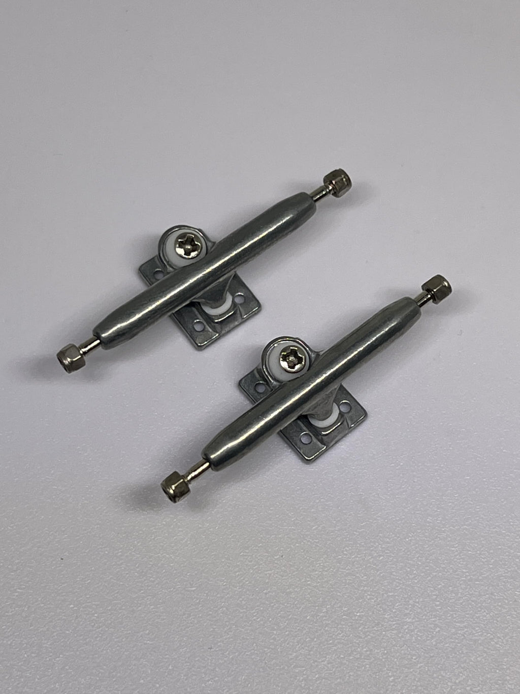LEEFAI Pro G4 Fingerboard Trucks (36mm) – Raw Metal Inverted Kingpin with Hardware