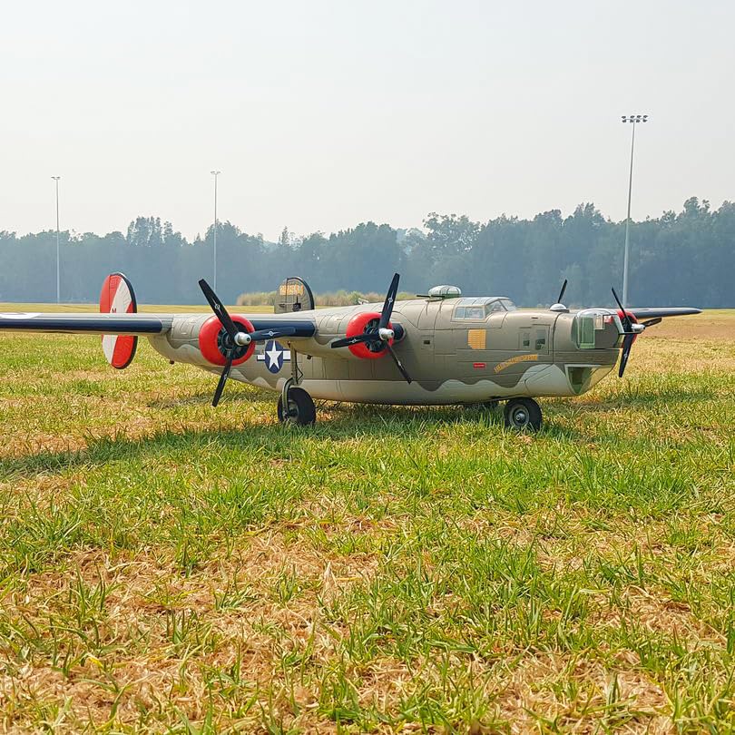 Master Airscrew 3-Blade 7x4 RC Propeller - Reverse/Pusher CW (178mm, 11.1g)