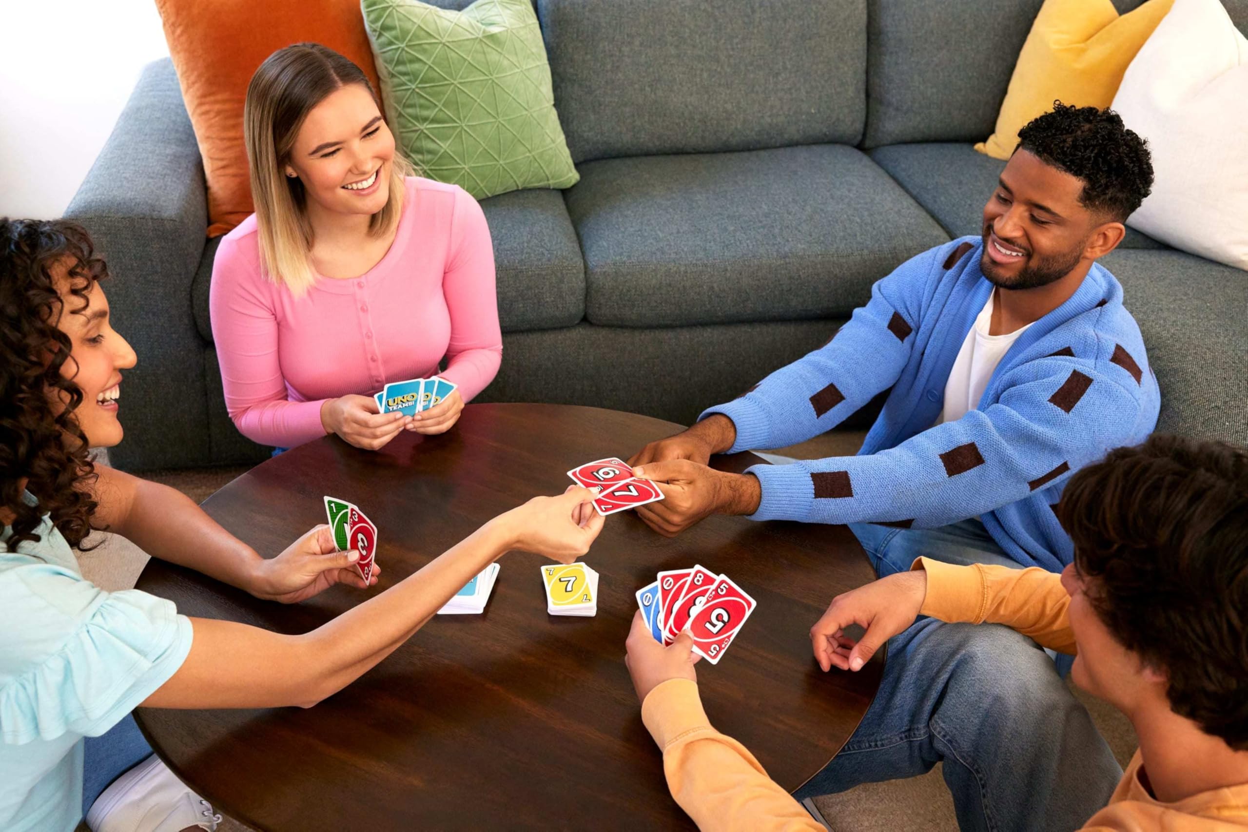 Mattel Games UNO Teams Card Game – Amazon Exclusive Edition for Team Play with Special Rules