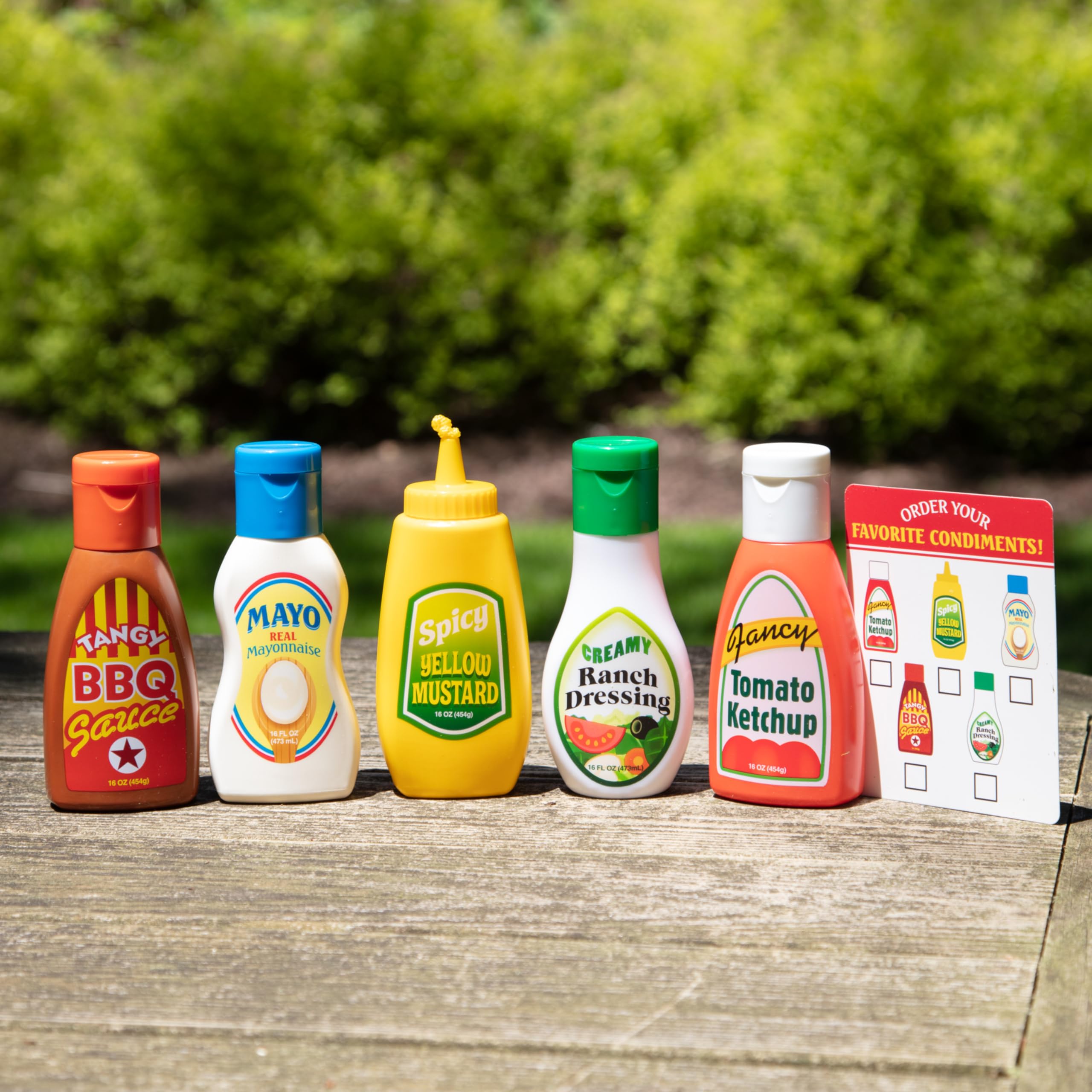 Melissa & Doug 5-Piece Pretend Play Condiments Set – Play Food with Squirt Feature