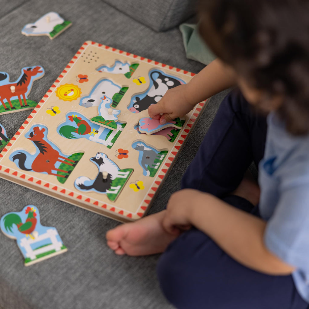 Melissa & Doug Farm Animals Sound Puzzle – 8-Piece Wooden Peg Puzzle with Light-Activated Sounds for Toddlers Ages 2+