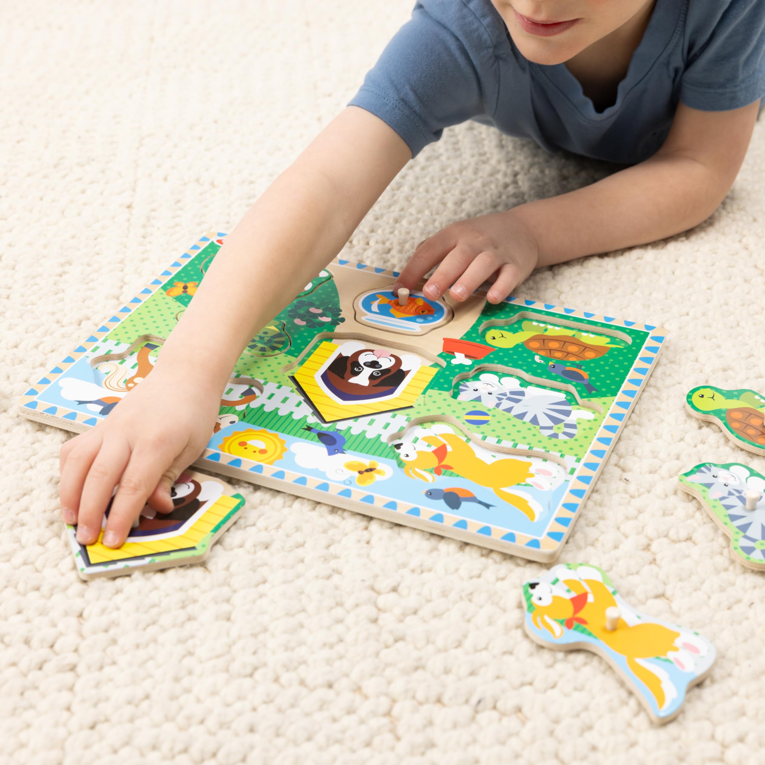 Melissa & Doug Pets Wooden Peg Puzzle – 8 Pieces for Toddlers Ages 2-4