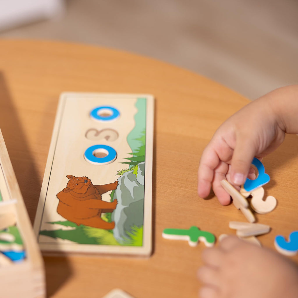 Melissa & Doug Spanish See & Spell Wooden Puzzle Set – 64 Letters & 8 Double-Sided Boards for Learning to Spell in Spanish