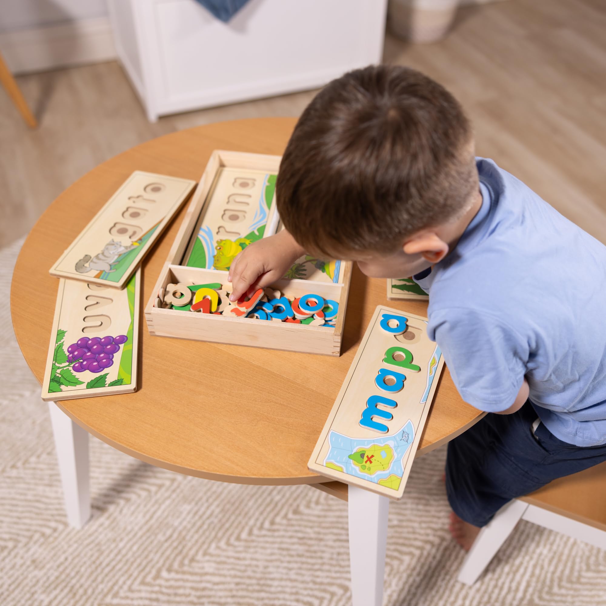Melissa & Doug Spanish See & Spell Wooden Puzzle Set – 64 Letters & 8 Double-Sided Boards for Learning to Spell in Spanish