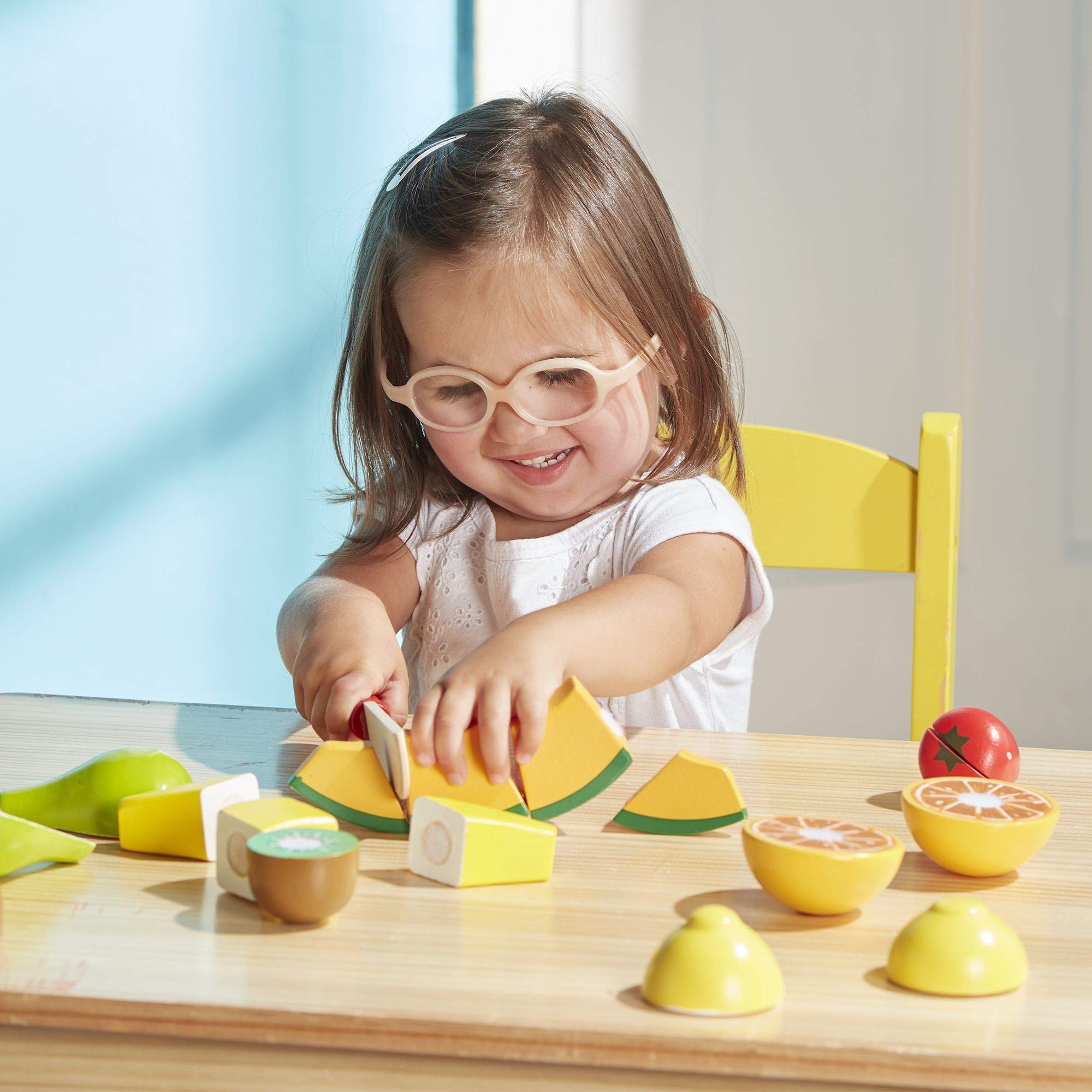 Melissa & Doug Wooden Cutting Fruit Set – 17-Piece Pretend Play Food with Slicing Action