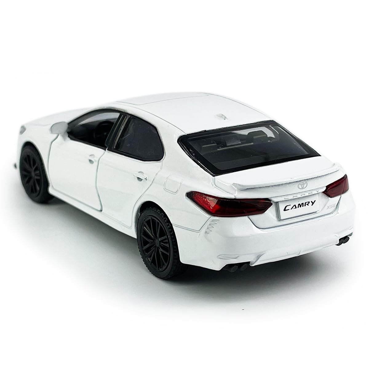 Metanyl 1/36 Scale Camry XSE 2022 Diecast Model Car - White, Pull-Back Action, Opening Doors, Metal Alloy