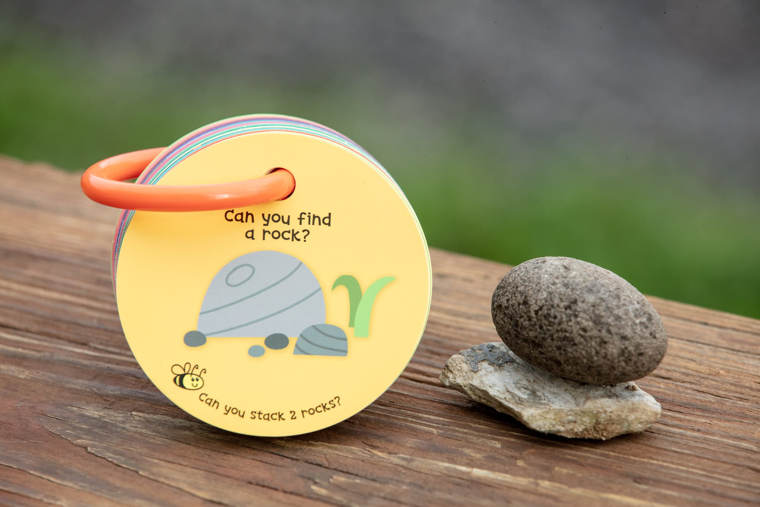 MOLLYBEE Kids Toddler Outdoor Scavenger Hunt Cards – 20 Double-Sided Park Exploration Game with Ring, Ages 2-4