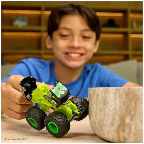 Monster Jam Smash & Bash Megalodon – 1:64 Die Cast Repairable Monster Truck for Kids Ages 3+