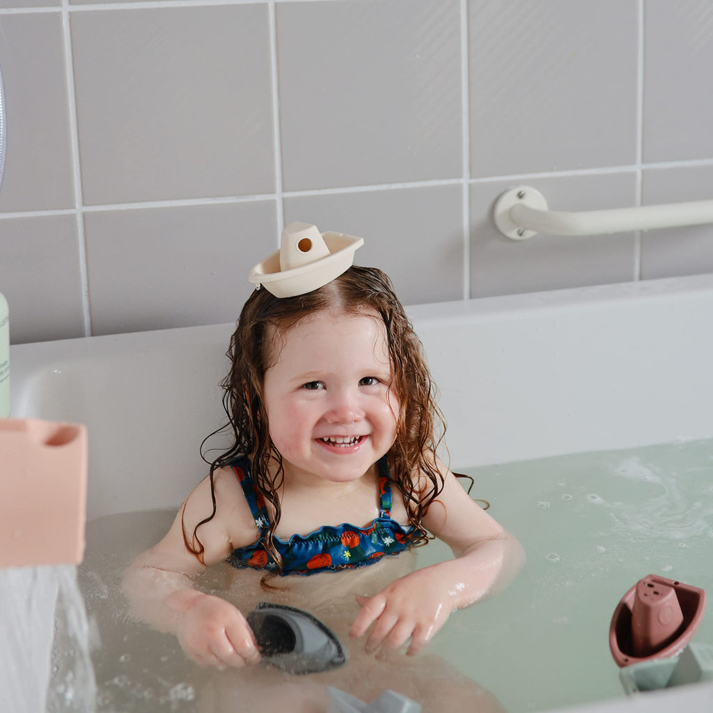 mushie Stackable Bath Boats (Ocean) - Set of 5 Floating Bath Toys, BPA-Free, Made in Denmark