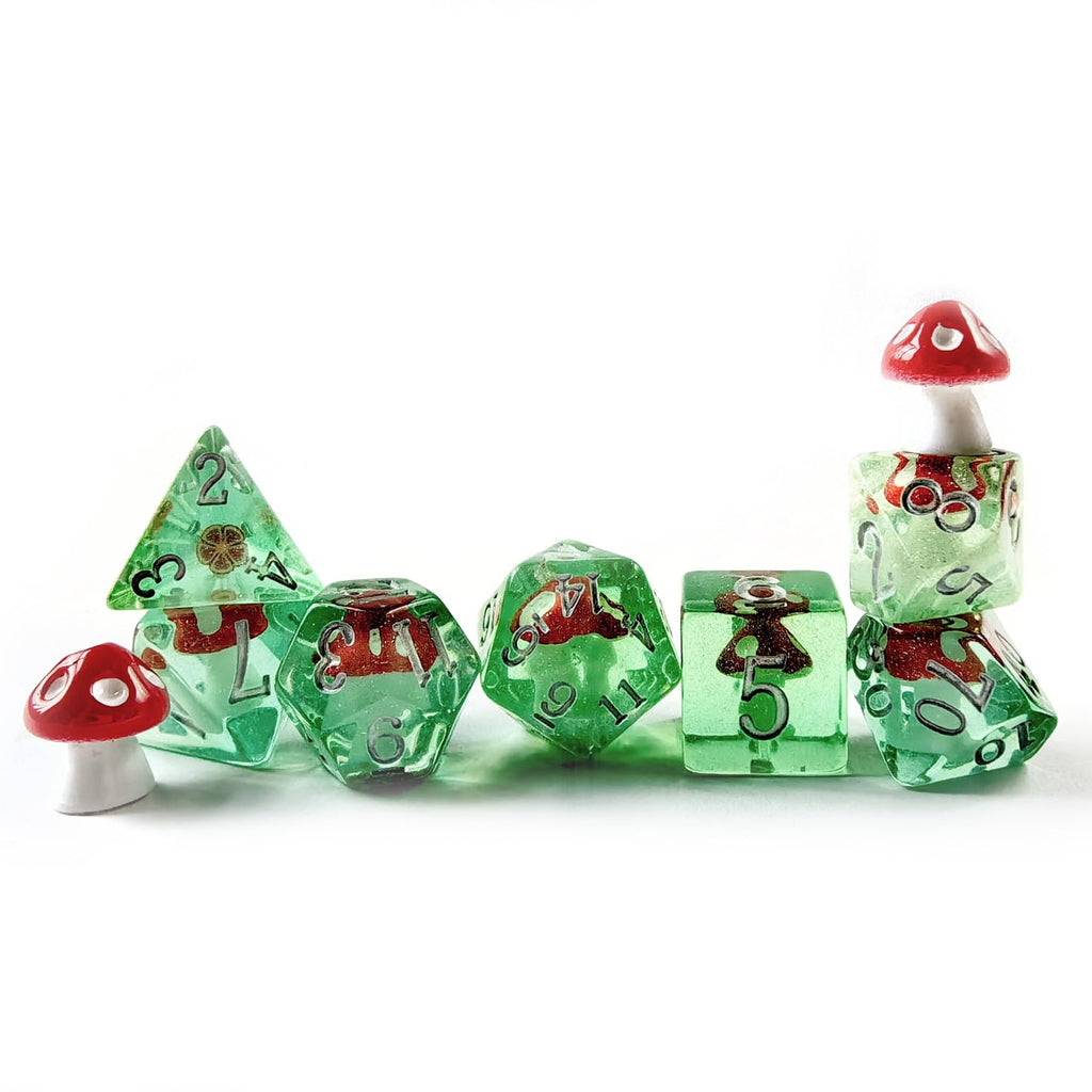 Mushroom DND Dice Set – 7-Piece Polyhedral Resin Dice with Cute Mushroom Inclusions for RPG Games